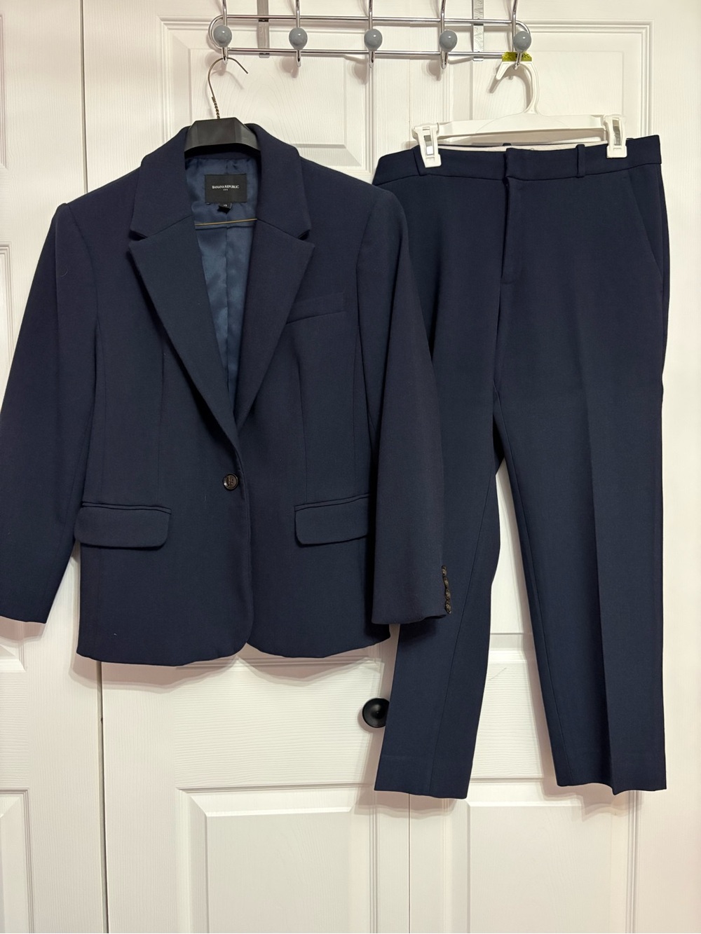Banana Republic Women’s Navy Two-Piece Suit Jacket & Pants